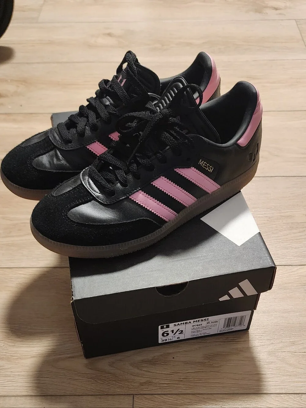 Adidas Samba Messi Casual Soccer sneakers black leather upper with pink accents - Picture 3 of 9